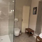 Courtyard House- Luxury House With Floodlit Tennis Court 度假居 诺斯阿勒顿