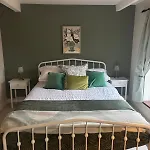 Courtyard House- Luxury House With Floodlit Tennis Court *